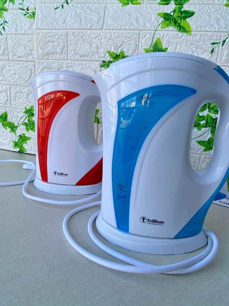 Pava plástica eléctrica 2 litros